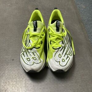 New Balance FuelCell SuperComp Elite V3
